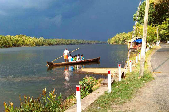 houseboat